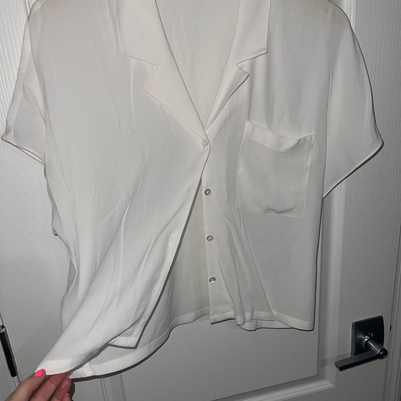 Aritzia Wilfred Free Beso Blouse Light Birch Crepe Satin Blend SS Collared Small - Picture 6 of 8